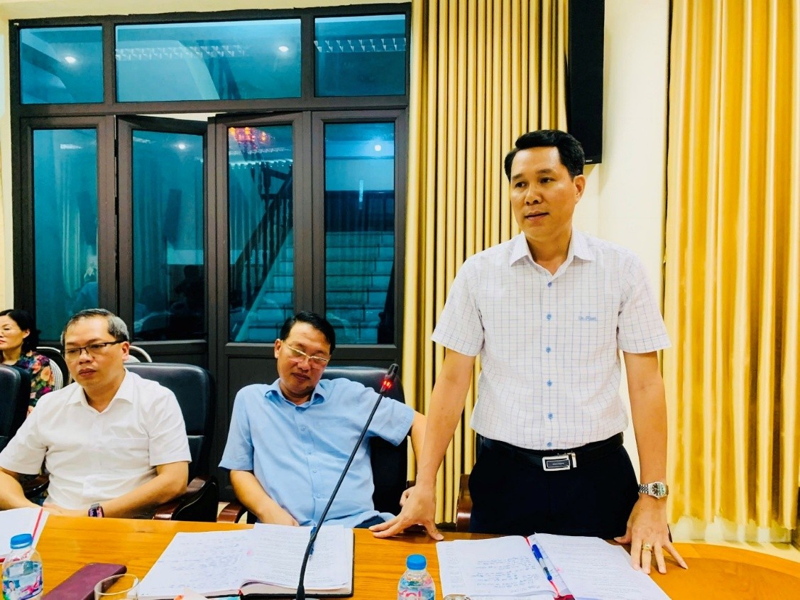 Đại diện Sở Xây dựng trao đổi tại buổi làm việc