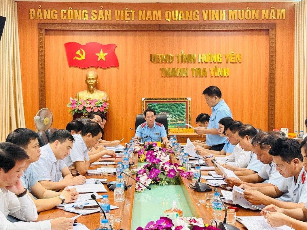 Đ/c Đỗ Văn Phóng- Trưởng phòng nghiệp vụ 7, Phó Trưởng Đoàn Thanh tra công bố quyết định thanh tra
